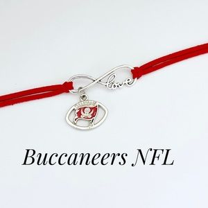 Buccaneers NFL Leather Charm Bracelet NEW